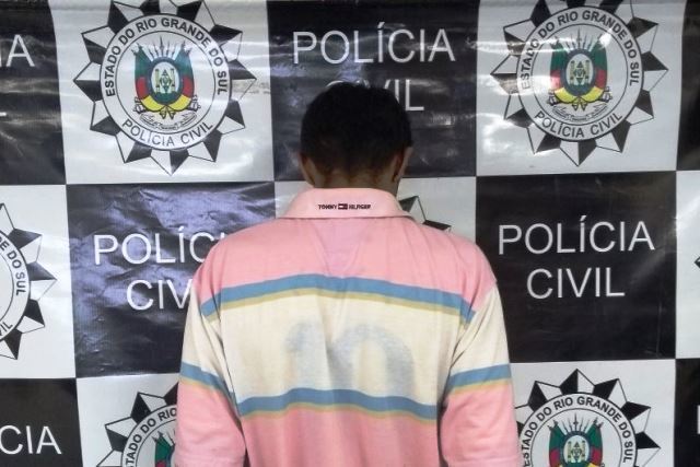 Homem é preso em flagrante por roubo majorado na Capital Polícia Civil RS