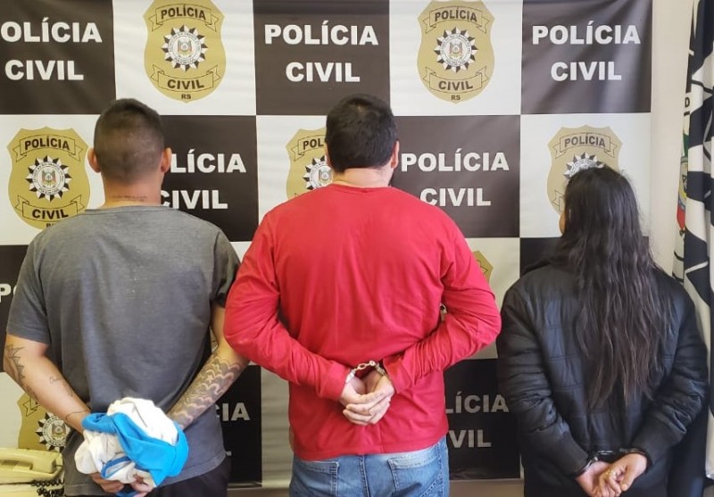 Suspeitos de homicídio duplamente qualificado são presos na Capital Polícia Civil RS