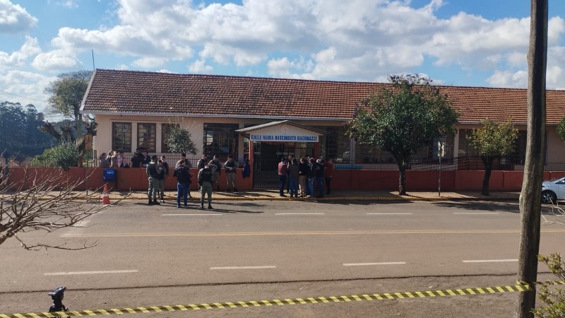 Ataque escola Estação