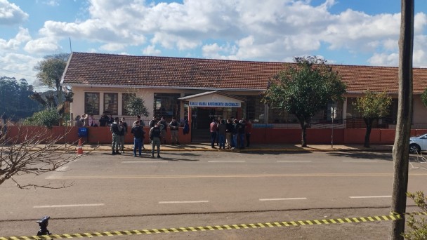 Ataque escola Estação
